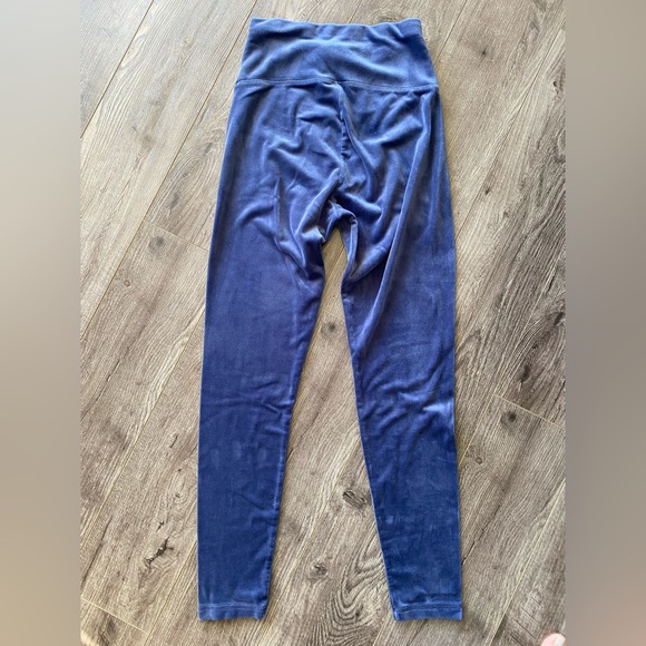 Aerie Offline blue velvet high waisted leggings size M super soft, warm & cozy - Picture 3 of 6